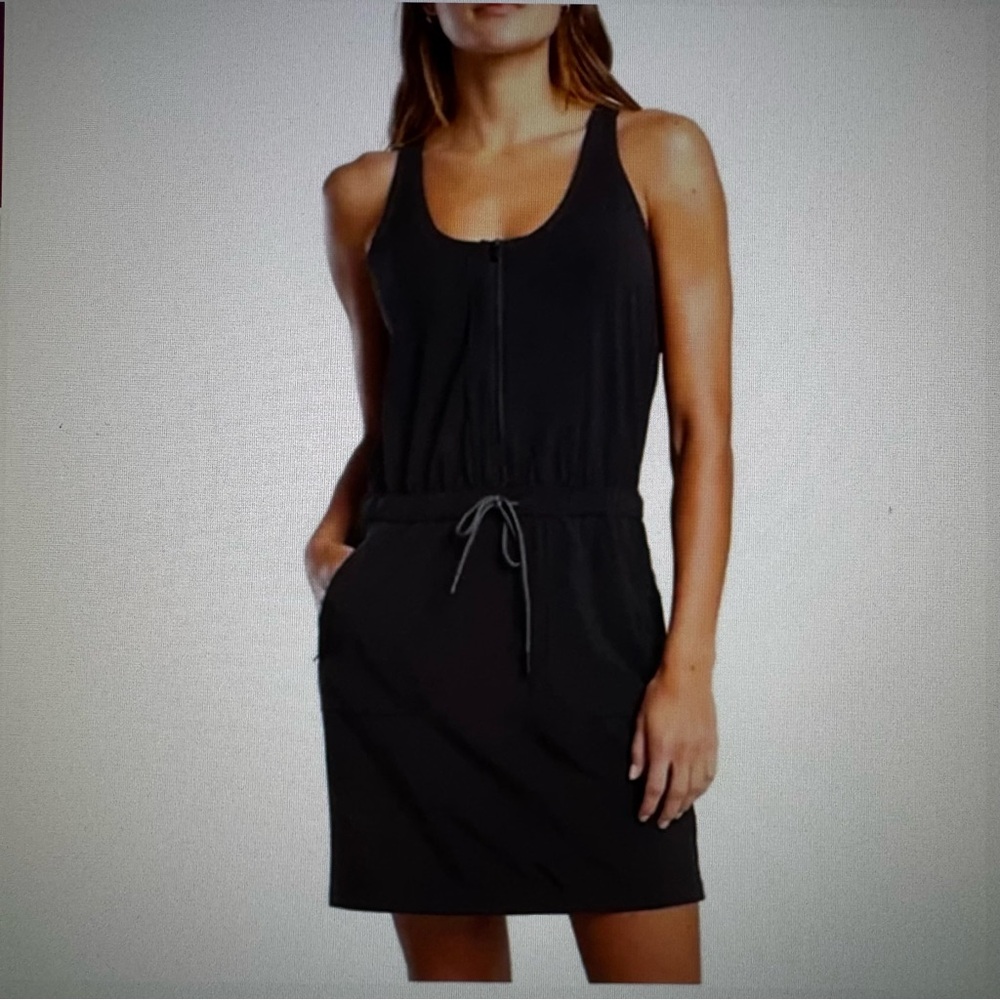 Athleta Expedition Travel Dress with built in shorts : Black : 4
